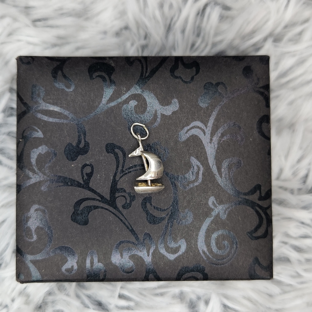 .925 Sailboat pendant